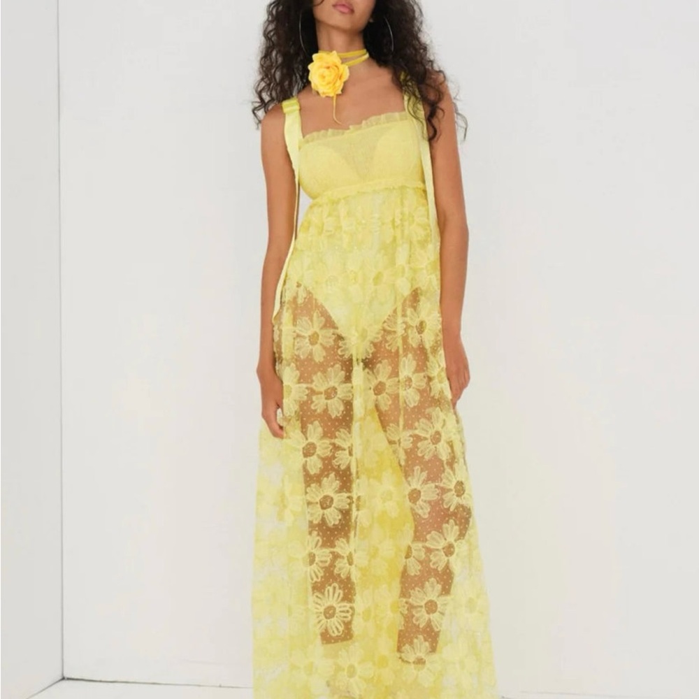Emma Yellow Daisy Lace Maxi Dress